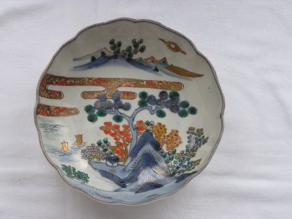 16-lobed bowl with landscape, 1830-1870