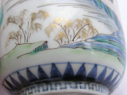 Imari cup with scholars and landscape, 1780-1800 - Image 4