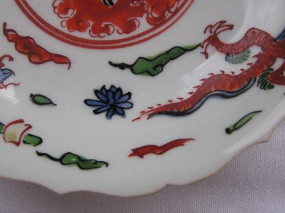 Small Imari plate with dragon and phoenix, 1690-1730 - Image 6